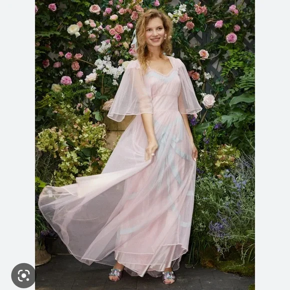 Loveshackfancy Hensley gown 2 - Picture 1 of 6